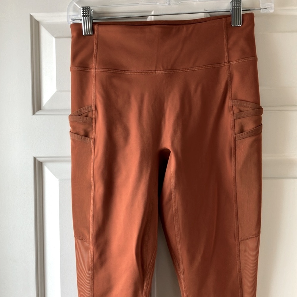 Fabletics Trinity Motion365® Mid-Rise 7/8 Legging Rust Size S  NWT - Picture 6 of 12